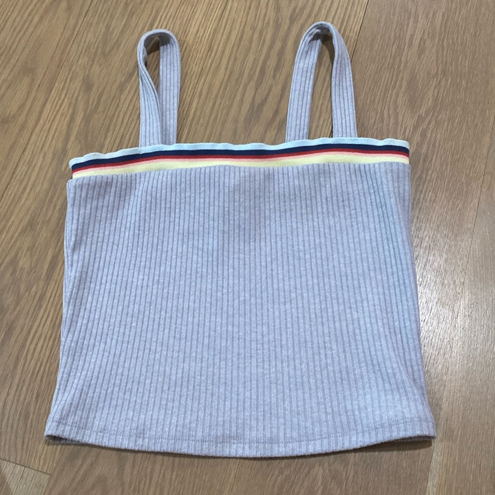 Grey ribbed tank with stripe